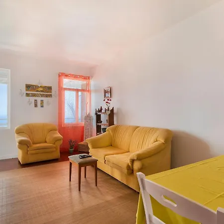 Lejlighed Mit Balkon Und Aussicht In Sao Martinho By Interhome *